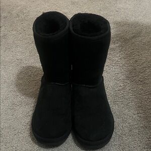 Excellent condition women Ugg boots size 6